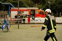 2 Denkmalkletterer hielten Feuerwehr und Polizei in Trapp Koeln Heumarkt P081